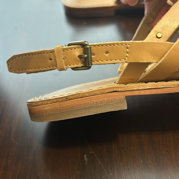 Franco Sarto Crisscross Leather Strappy Studded Flats Sandals Women size 6 - Picture 16 of 16